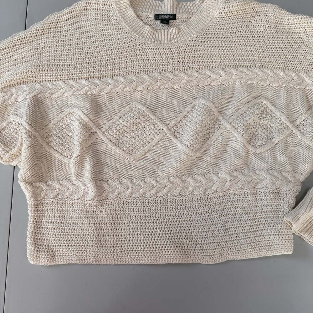Wild Fable Cream Crew Neck Sweater with Intricate Knit